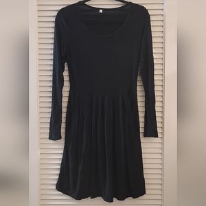 Classic Black Long-Sleeve Scoop-Neck Dress